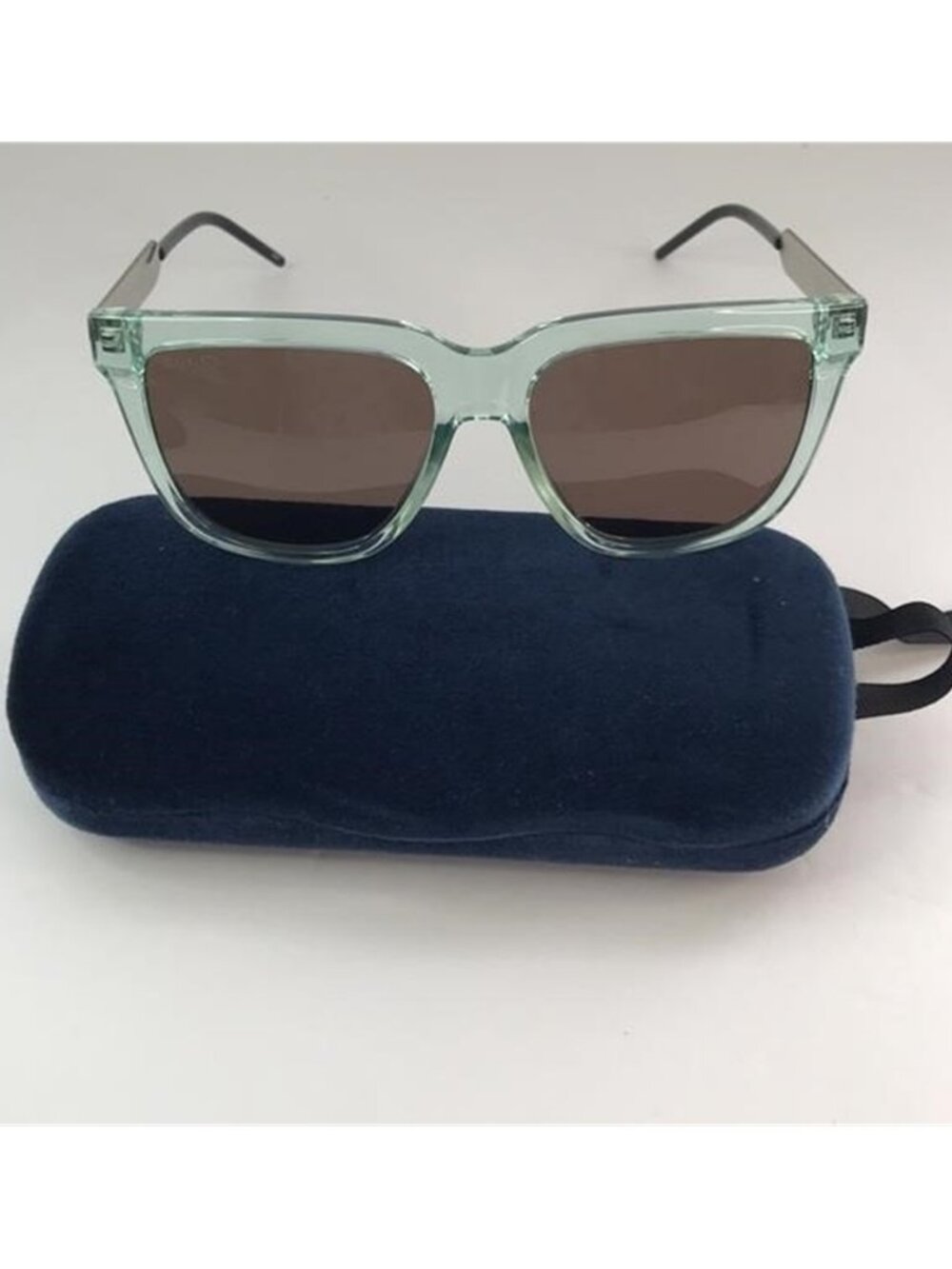 Gucci GG0976S 002 in injected material , in green rectangular/square Sunglasses - Picture 10 of 12